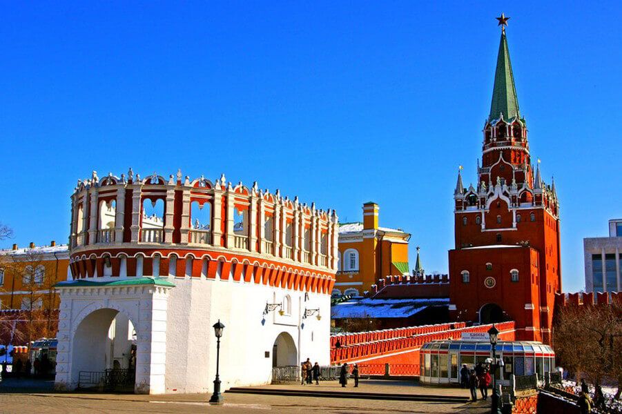 Кутафья (Предмостная) башня Кремля